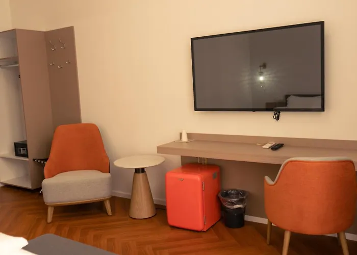 Hotel Elias